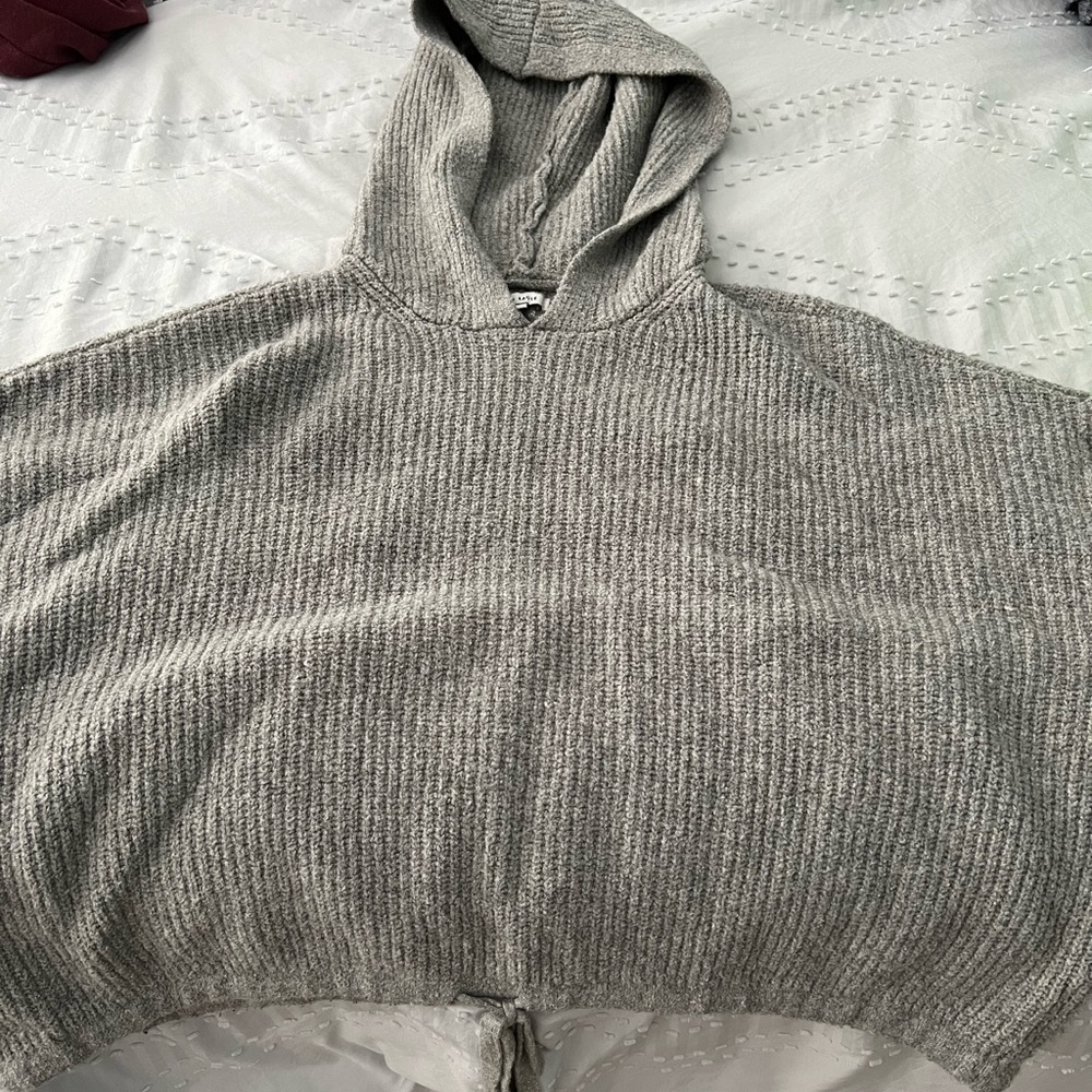 Grey cropped American Eagle sweater with tie